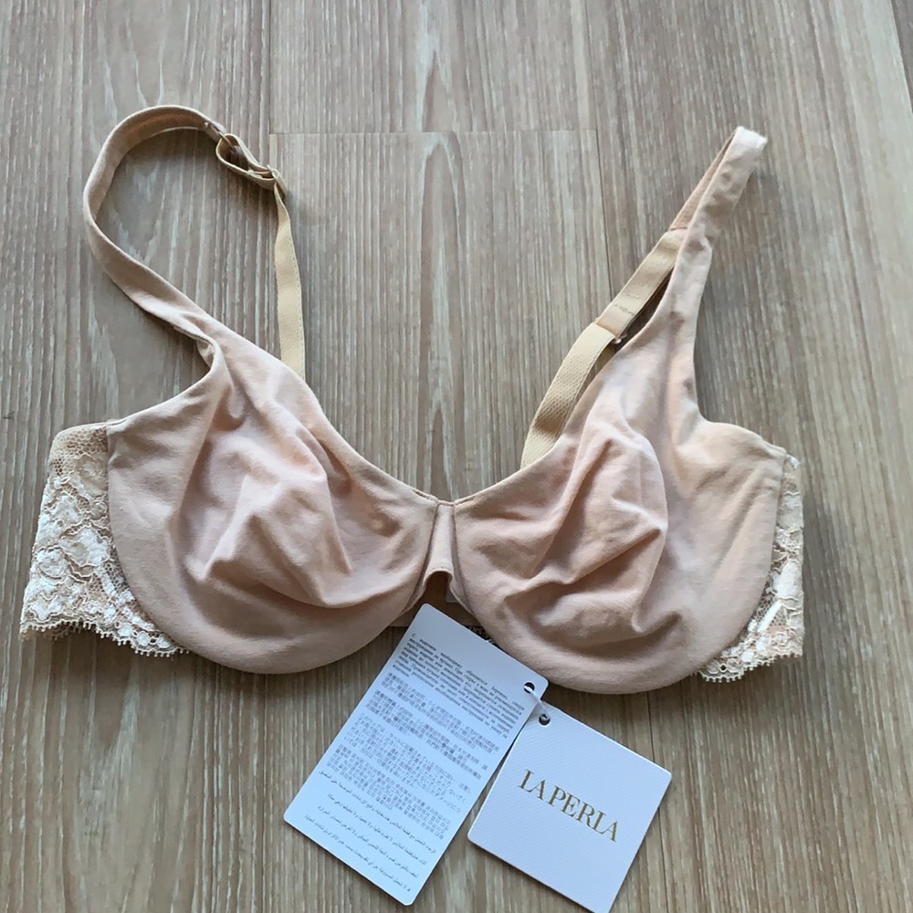 Laperla made in Portugal sizes:32B and 32D bra